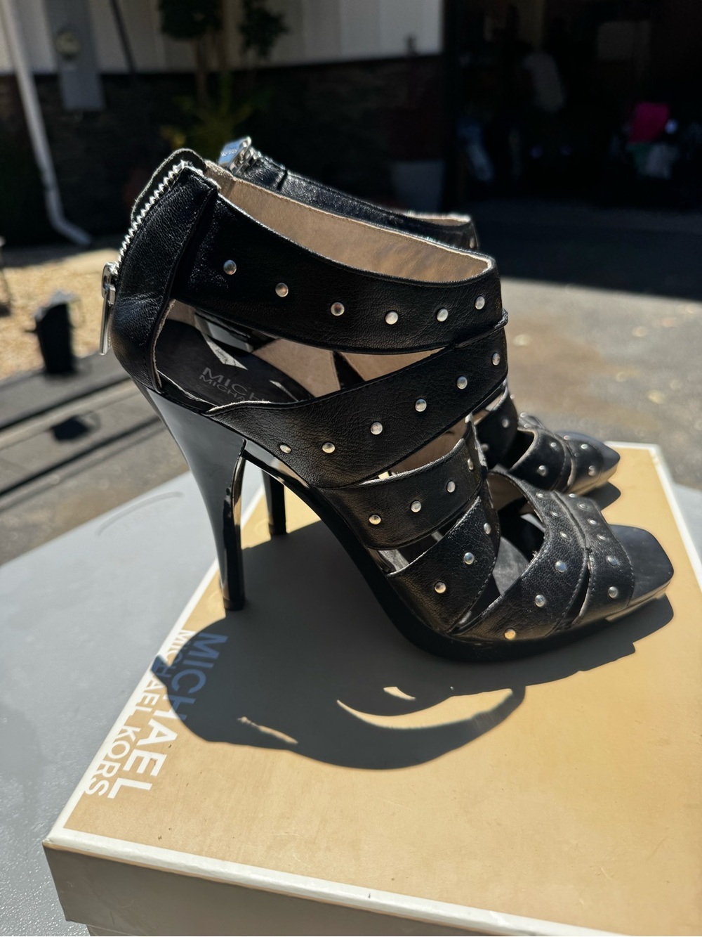 Michael Michael Kors Astor Black Leather Studded Heeled Sandals | Size 8.5